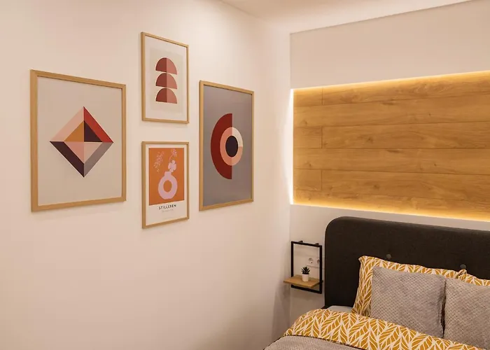 Luxury Living High-end Amenities And Great Location By Flat Mаnager Apartmán Sofie