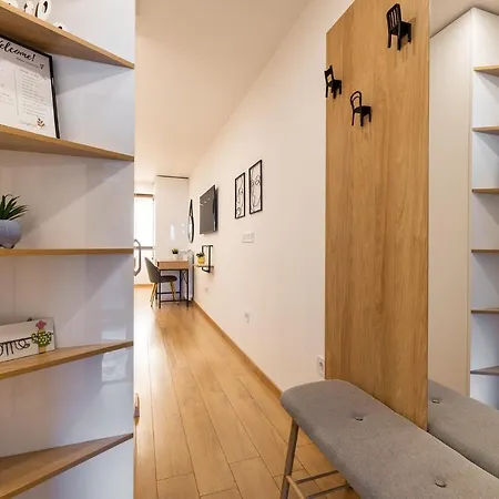 Luxury Living High-end Amenities And Great Location By Flat Mаnager アパート ソフィア