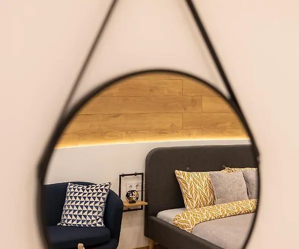 Luxury Living High-end Amenities And Great Location By Flat Mаnager 索菲亞