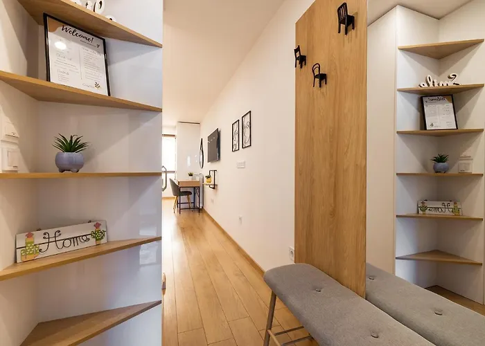 Luxury Living High-end Amenities And Great Location By Flat Mаnager アパート ソフィア